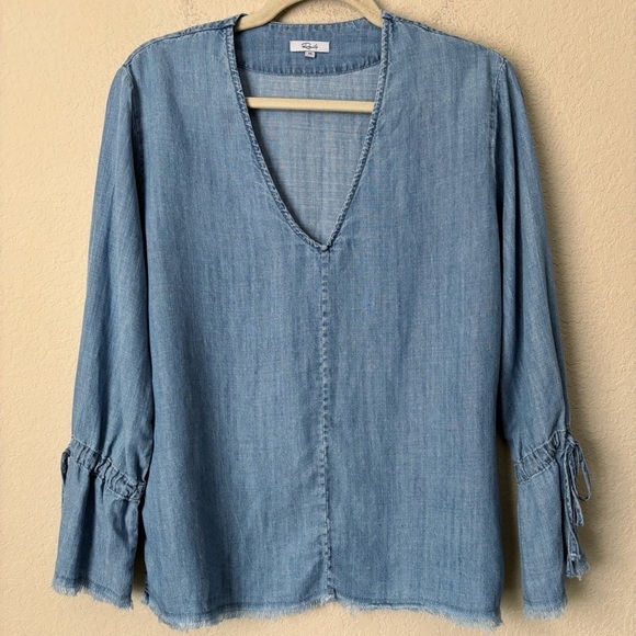 Rails Linen Blend Zimi Vintage Wash Chambray Bell Sleeves V Neck Long Sleeve Top - Picture 2 of 15